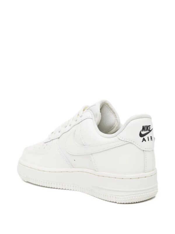 imgi_3_33150302_64203349_1000.jpg Nike Air Force 1 '07 Essential sneakers