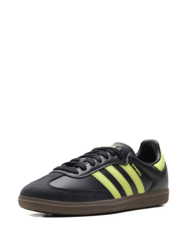 imgi_3_33175750_63752256_1000.jpg adidas Samba OG three-stripe sneakers