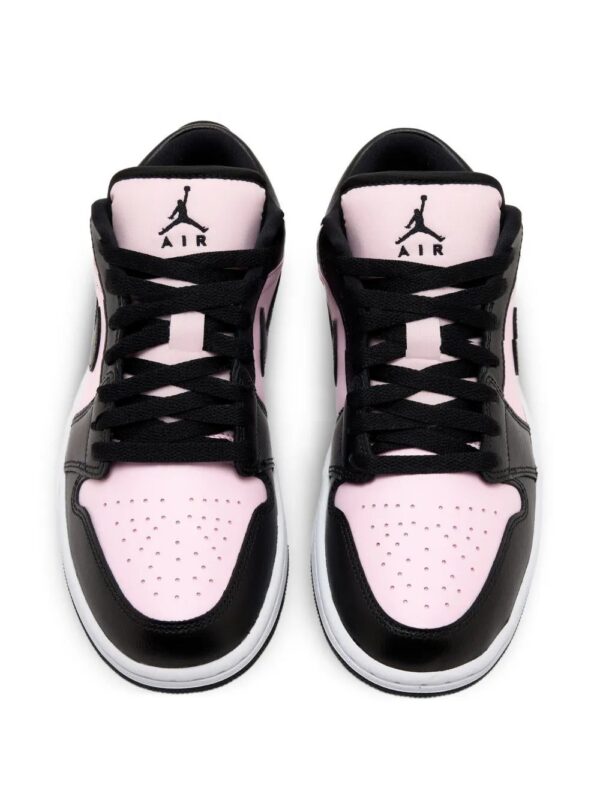 imgi_3_33319391_64243525_1000.jpg Nike Air Jordan 1 low logo sneakers