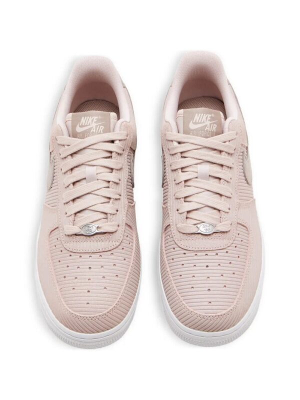 imgi_3_33319414_64243293_1000.jpg Nike Air Force 1 '07 sneakers