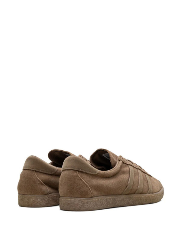 imgi_3_33955238_65352880_1000_e152ba37-dcf8-4cd4-a4e8-f16cc65a4faf.jpg adidas Tobacco sneakers