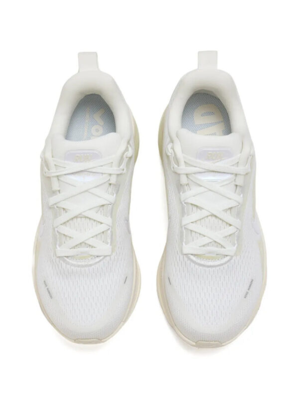imgi_3_34255855_65441553_1000.jpg Nike Vomero 18 sneakers