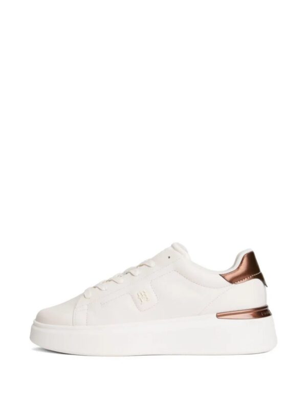 imgi_4_30834276_62715311_1000.jpg Tommy Hilfiger logo leather sneakers