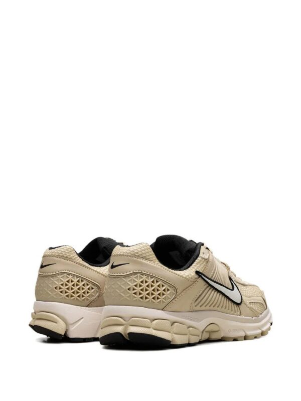 imgi_4_32016371_62198882_1000.jpg Nike Air Zoom Vomero 5 sneakers
