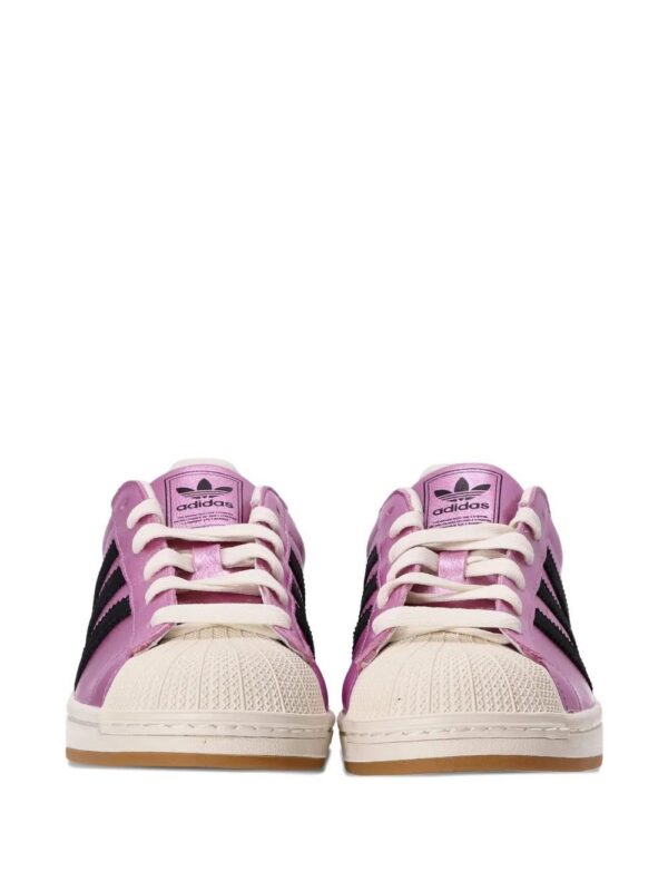 imgi_4_32074298_61853645_1000.jpg adidas Superstar sneakers