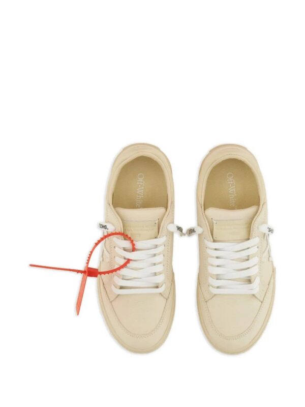 imgi_4_32094671_62779108_1000.jpg Off-White Arrows Leather sneakers