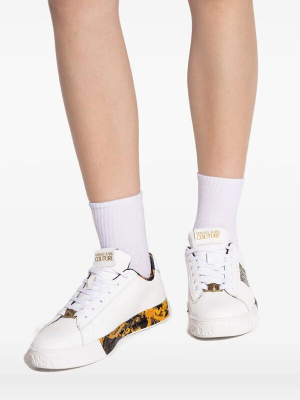 imgi_4_32149148_62299727_1000.jpg Versace Jeans Couture logo-detail sneakers