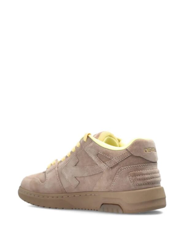 imgi_4_32265597_62520247_1000.jpg Off-White Arrow leather sneakers