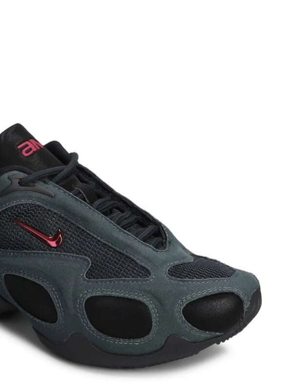 imgi_4_32299760_62565170_1000.jpg Nike Air Max Muse panelled sneakers