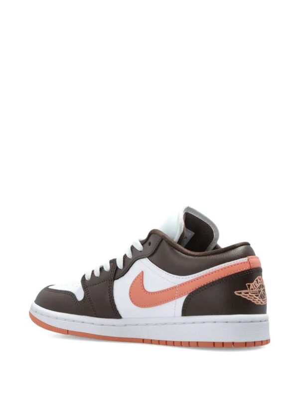 imgi_4_32384353_62796542_1000.jpg Nike Air Jordan 1 low-top sneakers