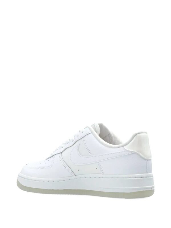 imgi_4_32385074_62551981_1000.jpg Nike Air Force 1 leather sneakers