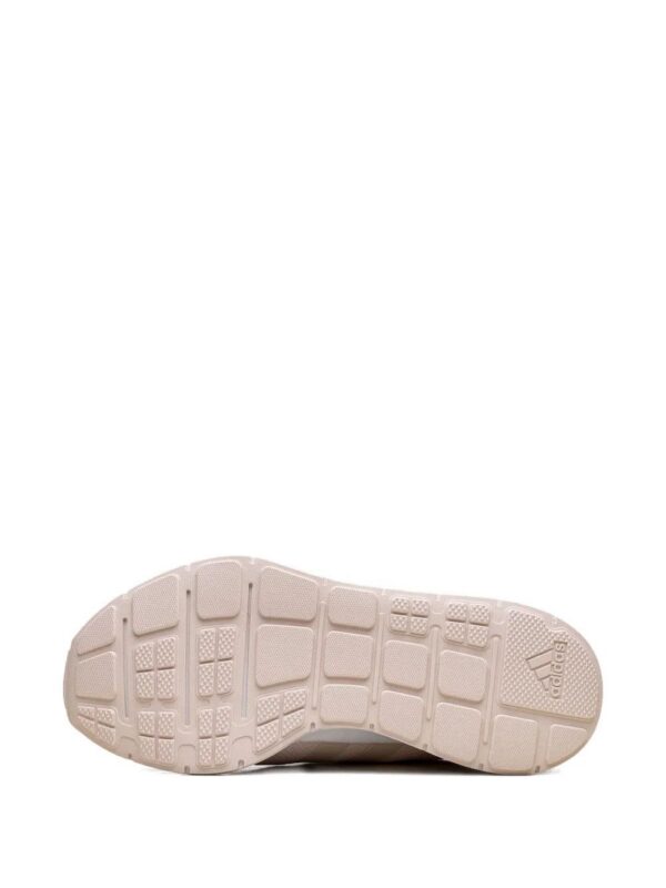 imgi_4_32505708_62990852_1000.jpg adidas Swift Run 1.0 sneakers