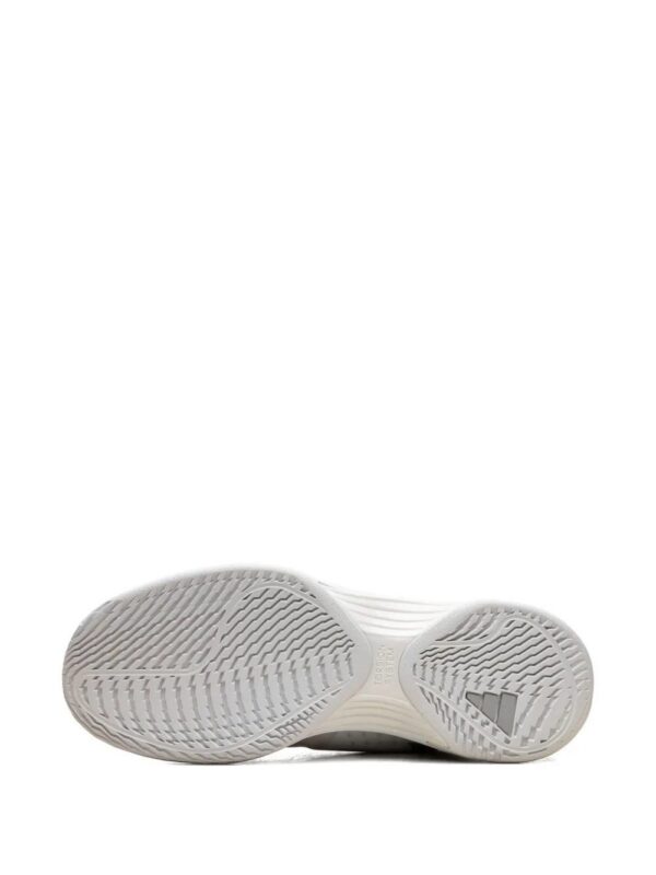 imgi_4_32505714_62990607_1000.jpg adidas Avacourt sneakers
