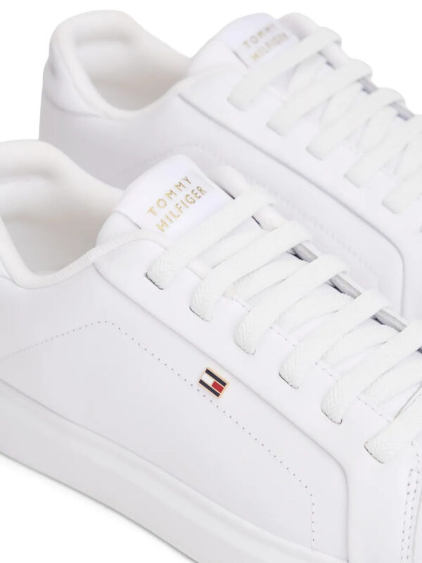 imgi_4_34225047_65311067_1000.jpg Tommy Hilfiger lace-up sneakers