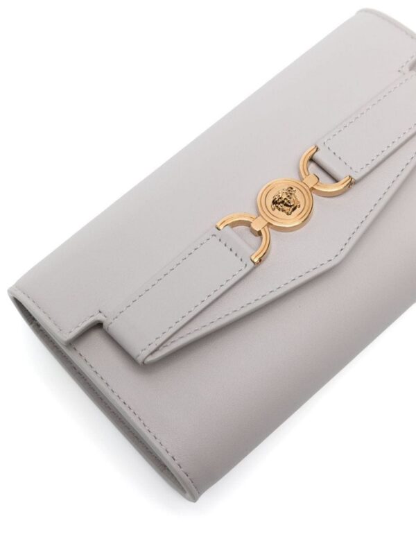 23002100_53175356_1000.jpg Versace Medusa '95 leather crossbody bag