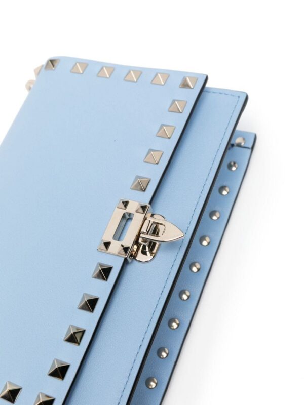 23072690_53264361_1000.jpg Valentino Garavani Rockstud-embellished crossboady bag