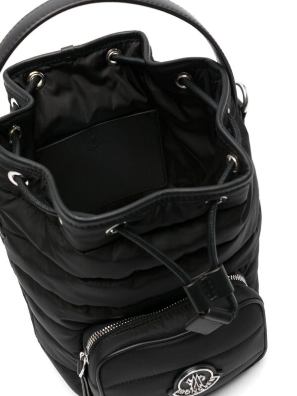 23222419_53359679_1000.jpg Moncler Kilia padded bucket bag