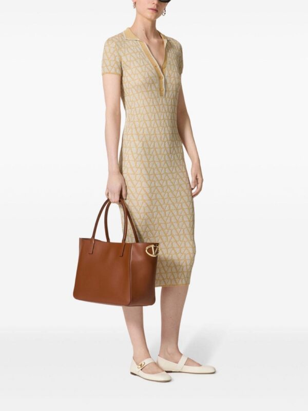 23445531_54001677_1000.jpg Valentino Garavani VLogo leather tote bag