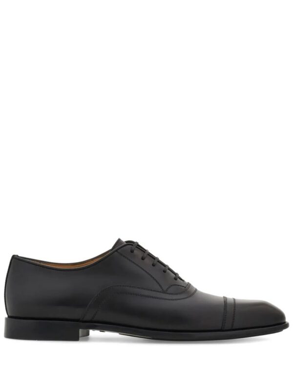 23495248_53734764_1000.jpg Ferragamo toecapped leather Oxford shoes