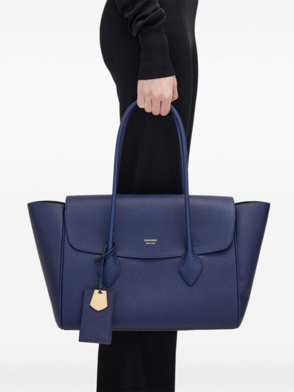 23495488_53714611_1000.jpg Ferragamo large East-West leather tote bag