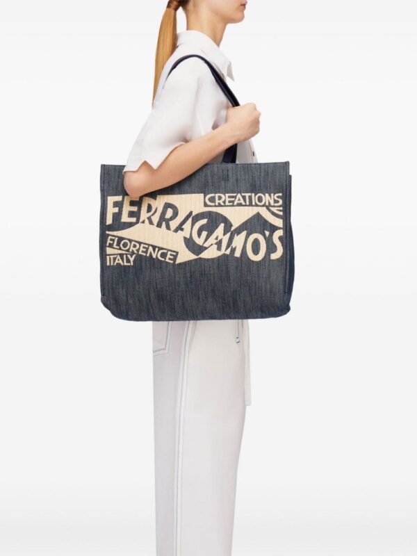 23496639_53714268_1000.jpg Ferragamo large Venna logo-embroidered tote bag