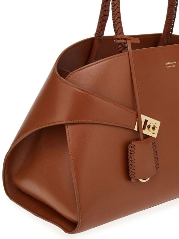 23496647_53714711_1000.jpg Ferragamo medium The Hug leather tote bag