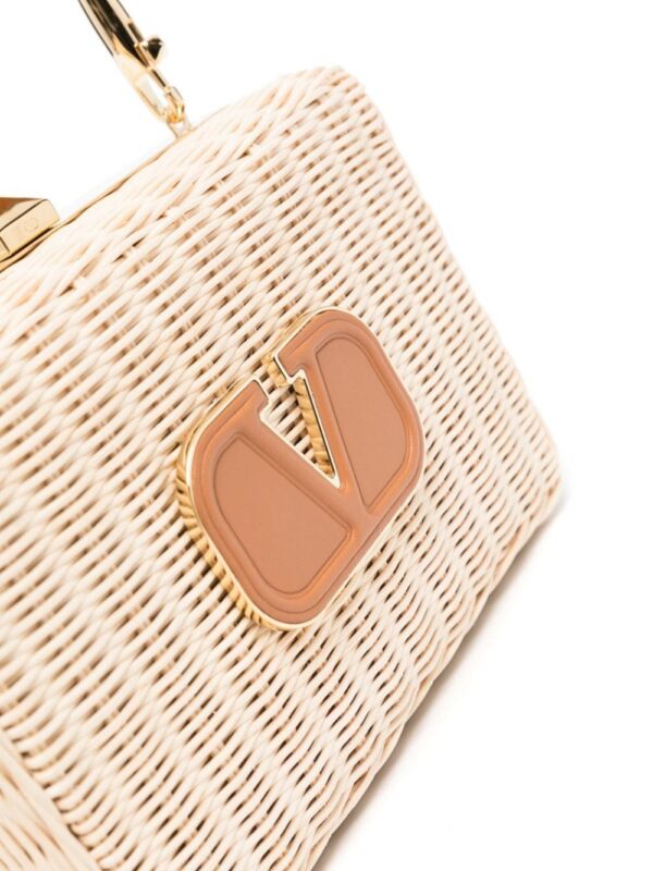 23510167_53609295_1000.jpg Valentino Garavani VLogo Signature clutch bag