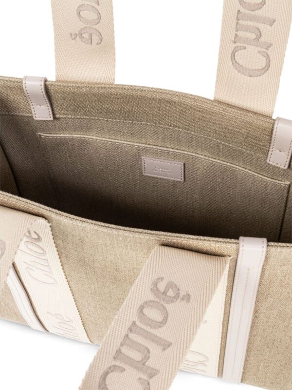23844258_53812881_1000.jpg Chloé medium Woody logo-strap linen tote bag