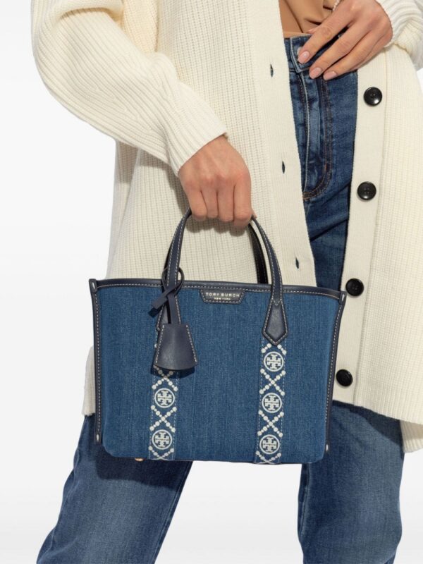 23857946_53835698_1000.jpg Tory Burch logo-tape denim tote bag
