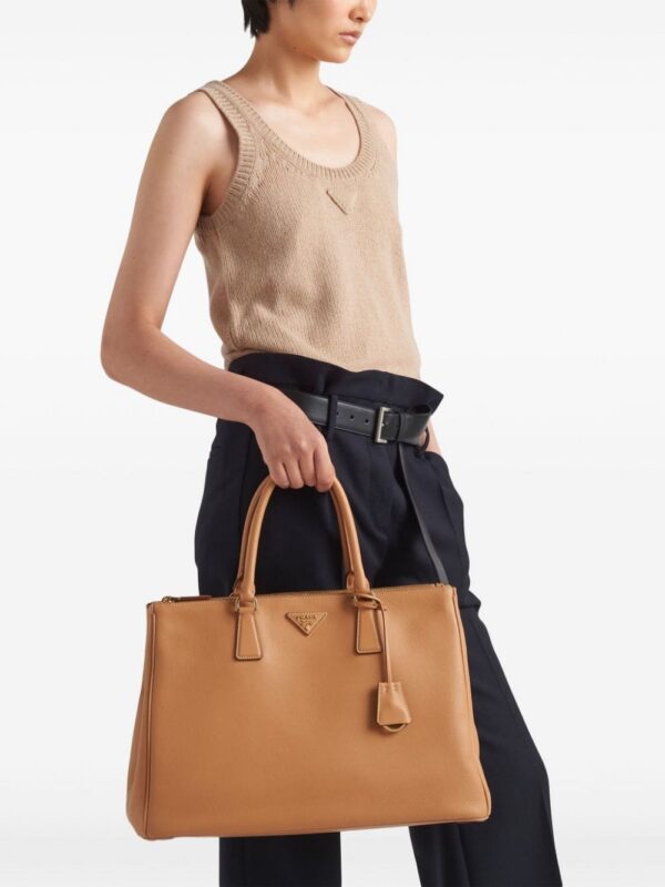 23860991_53994055_1000.jpg Prada extra large Galleria leather bag