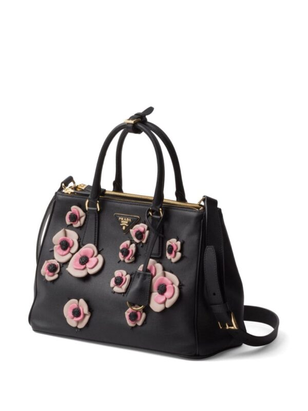 23861616_53991925_1000.jpg Prada large Galleria floral appliqué bag