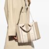 23881419_53972323_1000.jpg Chloé small Woody logo-strap tote bag