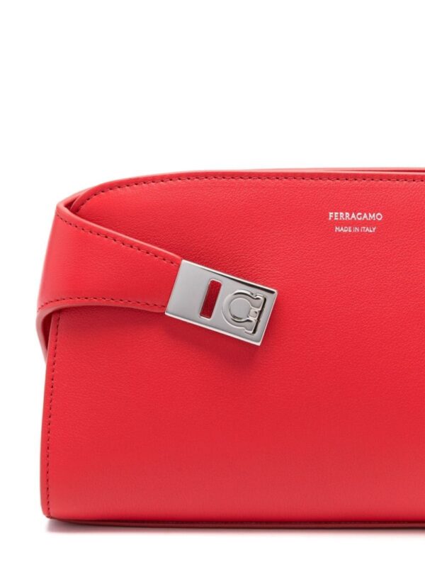 23889900_54039402_1000.jpg Ferragamo Hug leather crossbody bag