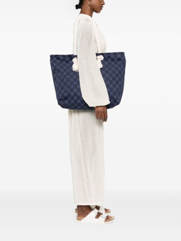 23918553_54068596_1000.jpg Emporio Armani monogram-pattern cotton beach bag