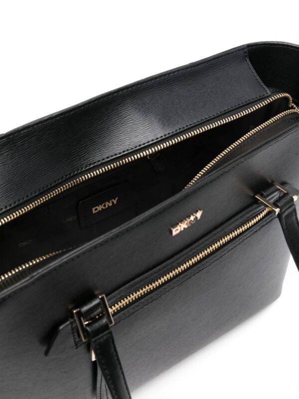 23921126_54060895_1000.jpg DKNY logo-lettering tote bag