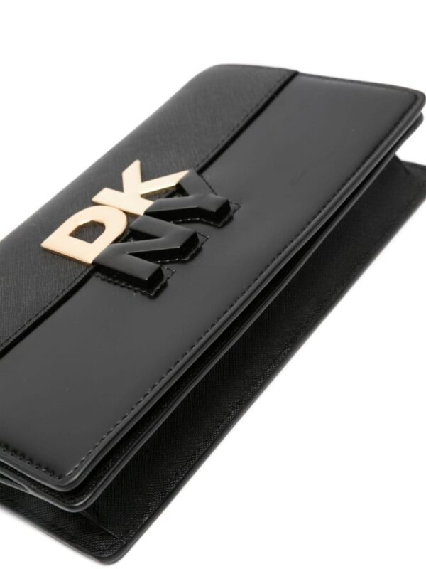 23922114_54067579_1000.jpg DKNY logo-lettering clutch bag