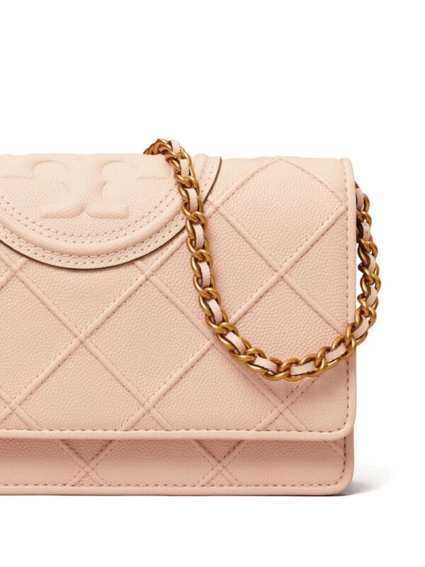 23929559_53947581_1000.jpg Tory Burch Fleming Soft leather chain wallet