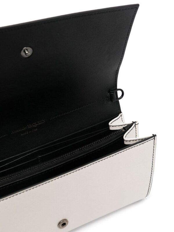 23930393_54055023_1000.jpg Alexander McQueen Skull clutch bag