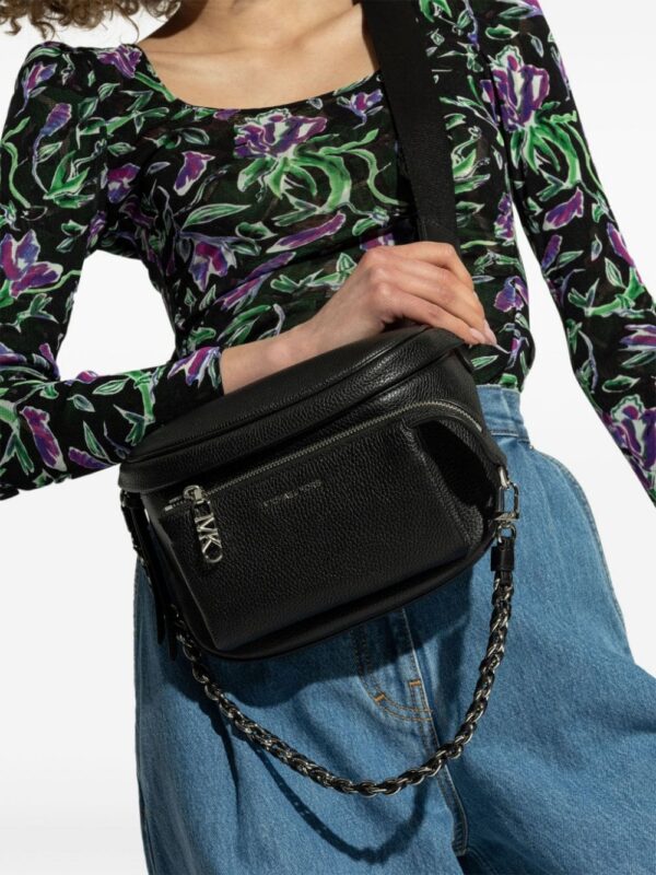 23989029_54093352_1000.jpg Michael Michael Kors Slater chain link-detail leather belt bag