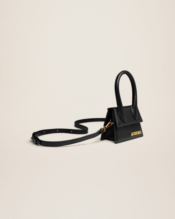 23E213BA001-3000-990_11.jpg Jacquemus Le Chiquito Signature leather mini handbag.