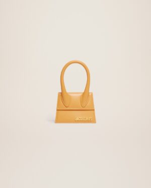23E213BA001-3060-290_1_main.jpg Jacquemus Le Chiquito Signature mini handbag.