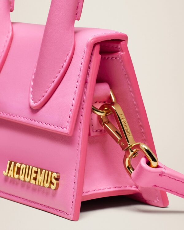 23E213BA001-3060-430_13.jpg Jacquemus Le Chiquito Signature mini handbag.