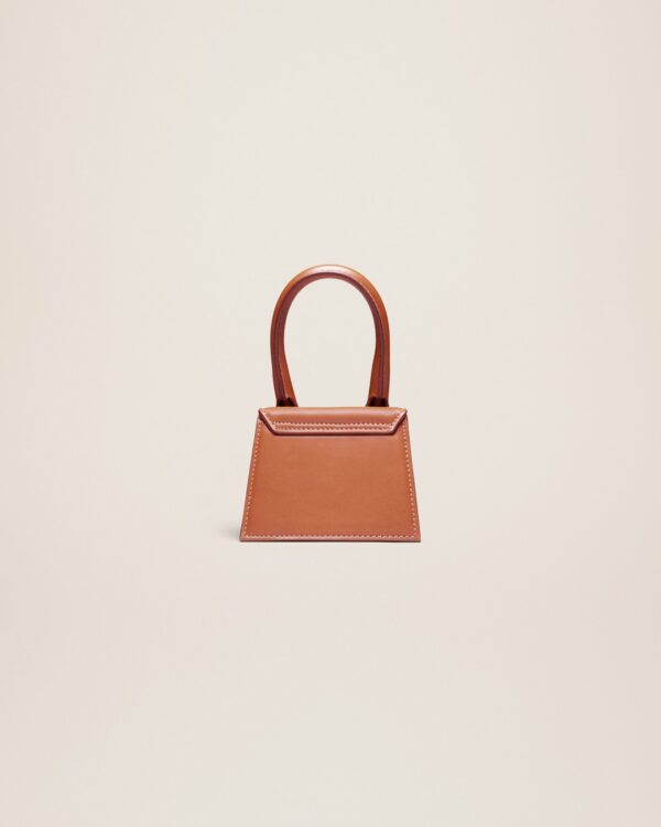 23E213BA001-3072-810_12.jpg Jacquemus Le Chiquito Signature mini handbag.