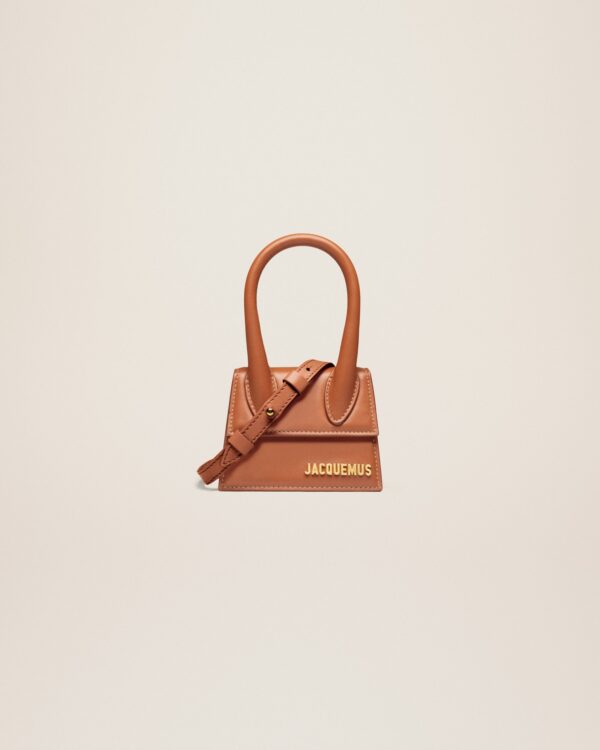 23E213BA001-3072-810_1_main.jpg Jacquemus Le Chiquito Signature mini handbag.