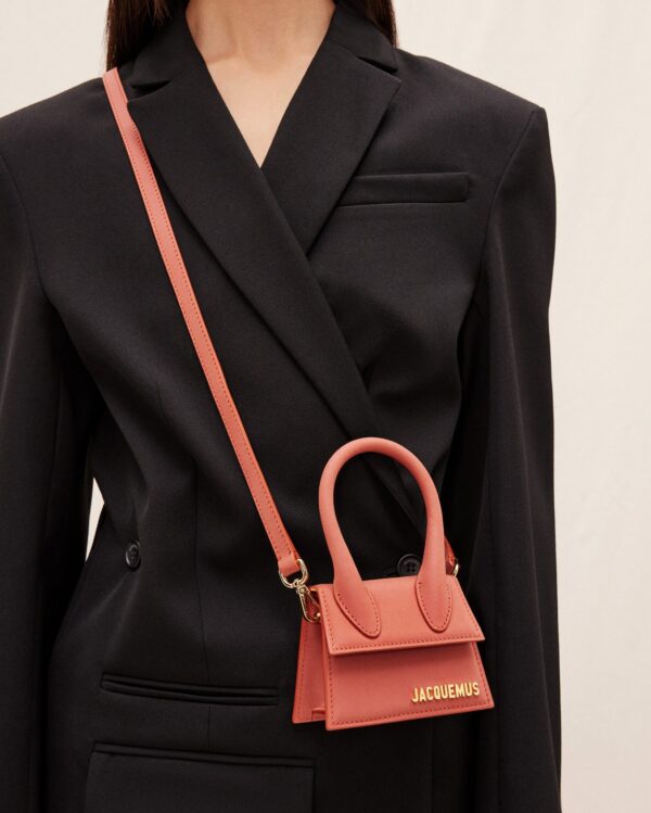 23E213BA001-3088-480_10-scaled-1.jpg Jacquemus Le Chiquito Signature mini handbag.