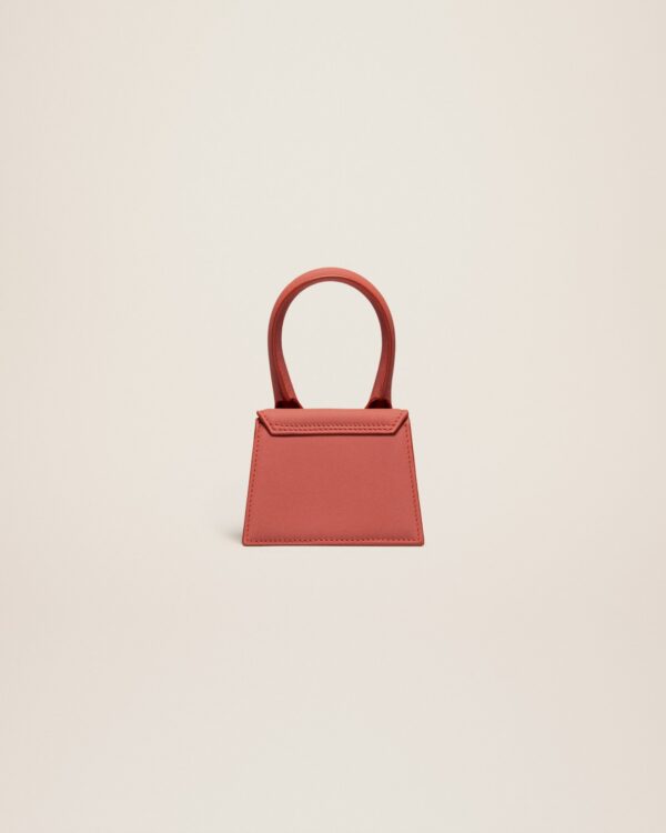 23E213BA001-3088-480_12.jpg Jacquemus Le Chiquito Signature mini handbag.