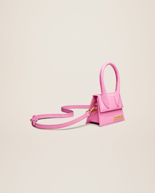 23E213BA001-3101-435_11.jpg Jacquemus Le Chiquito Signature leather mini handbag.