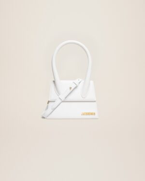 23E213BA002-3000-100_1_main.jpg Jacquemus Le Chiquito moyen Leather handbag.
