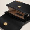 23E213BA002-3000-990_14.jpg Jacquemus Le Chiquito moyen Leather handbag.