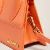 23E213BA002-3060-752_13.jpg Jacquemus Le Chiquito moyen Signature handbag.